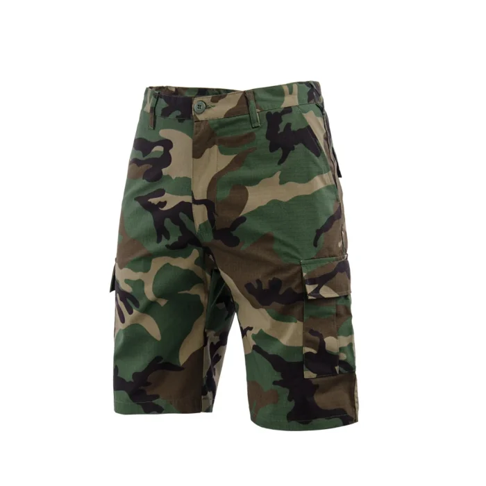 Men’s woodland camo cargo shorts with reinforced stitching and adjustable waist. Designed for comfort and durability in outdoor operations.