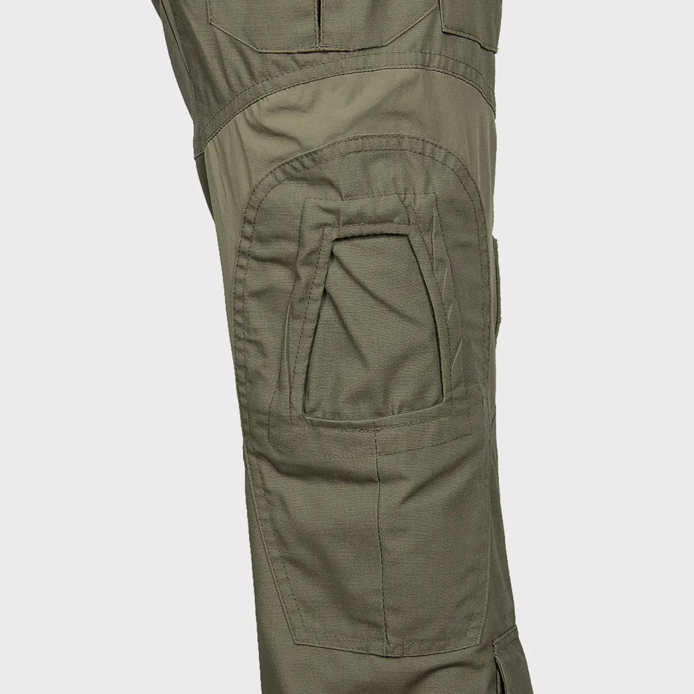 Knee articulation and reinforcement panel detail for G3-style pants. Helps evaluate patterning, reinforcement stitching, and optional knee pad integration for field use.