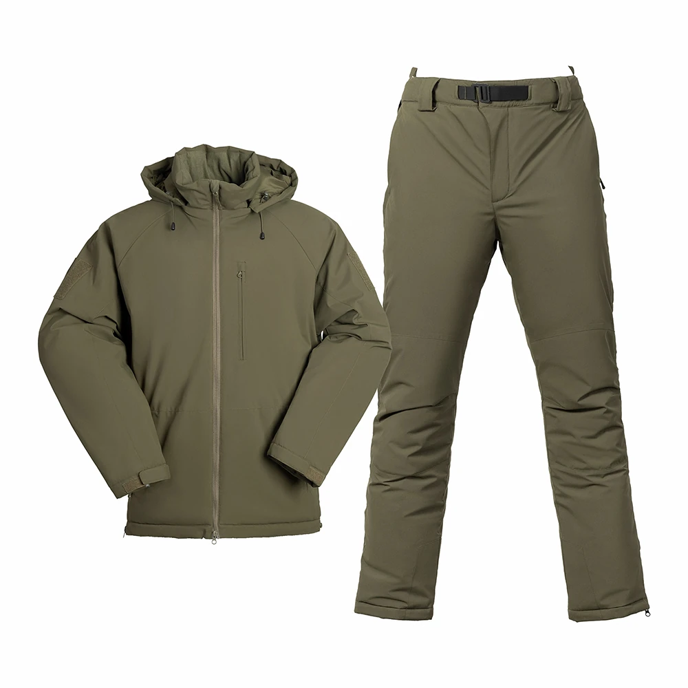 Olive insulated jacket and pants reference set for OEM/ODM programs. Used to review fabric options, insulation level, and pocket layout for bulk production.