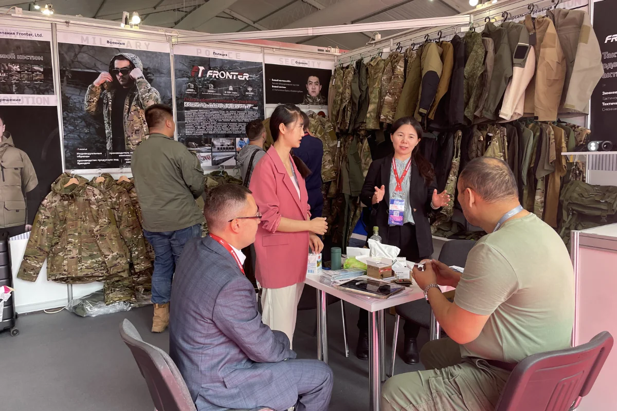 Fronter team meeting with buyers at Army 2024 Russia military forum booth 5D10-3